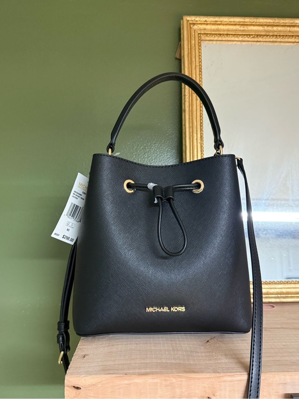 Michael Kors Black Suri Md Bucket MSGR